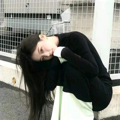 紧锁 海报
