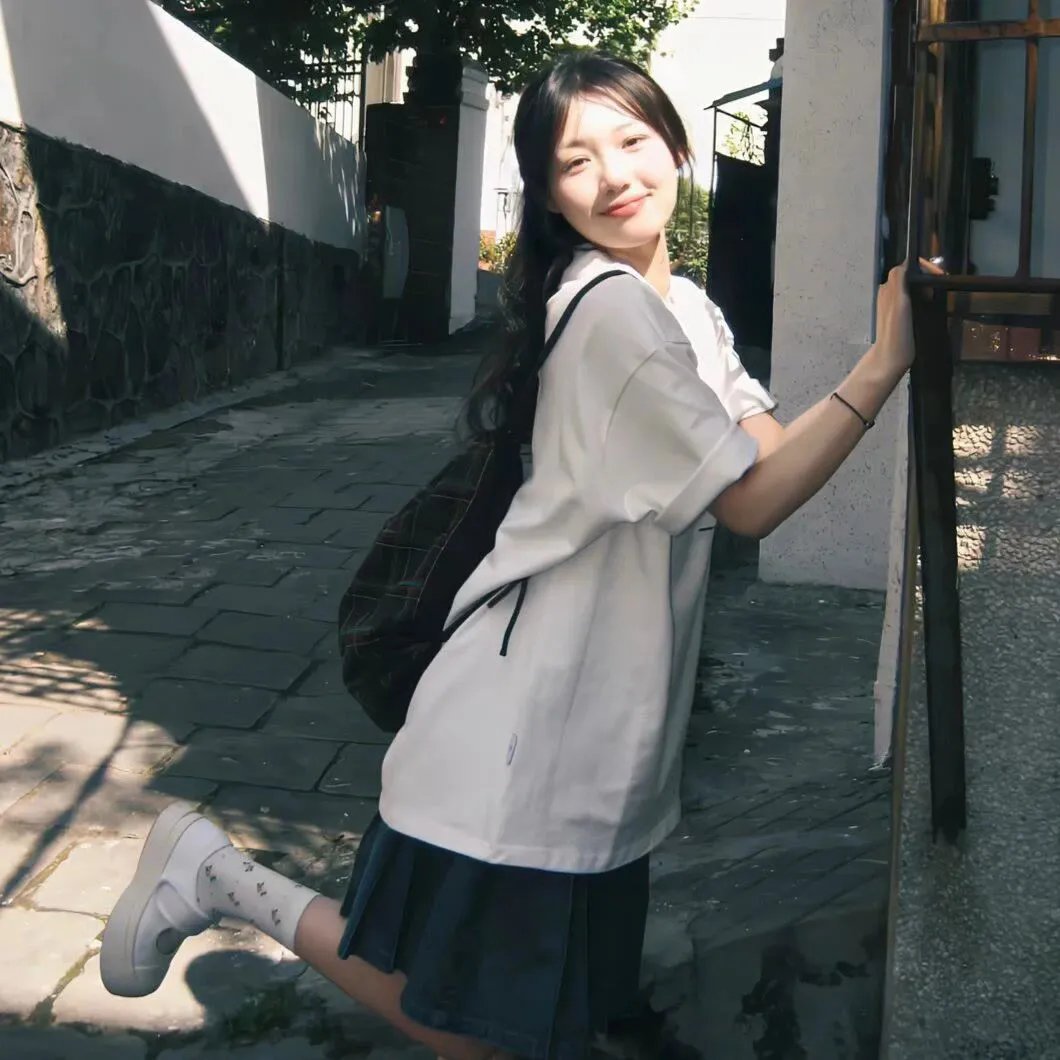 野猫嬉春 海报
